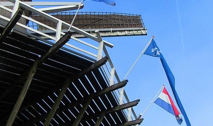Molen met de Nederlandse vlag